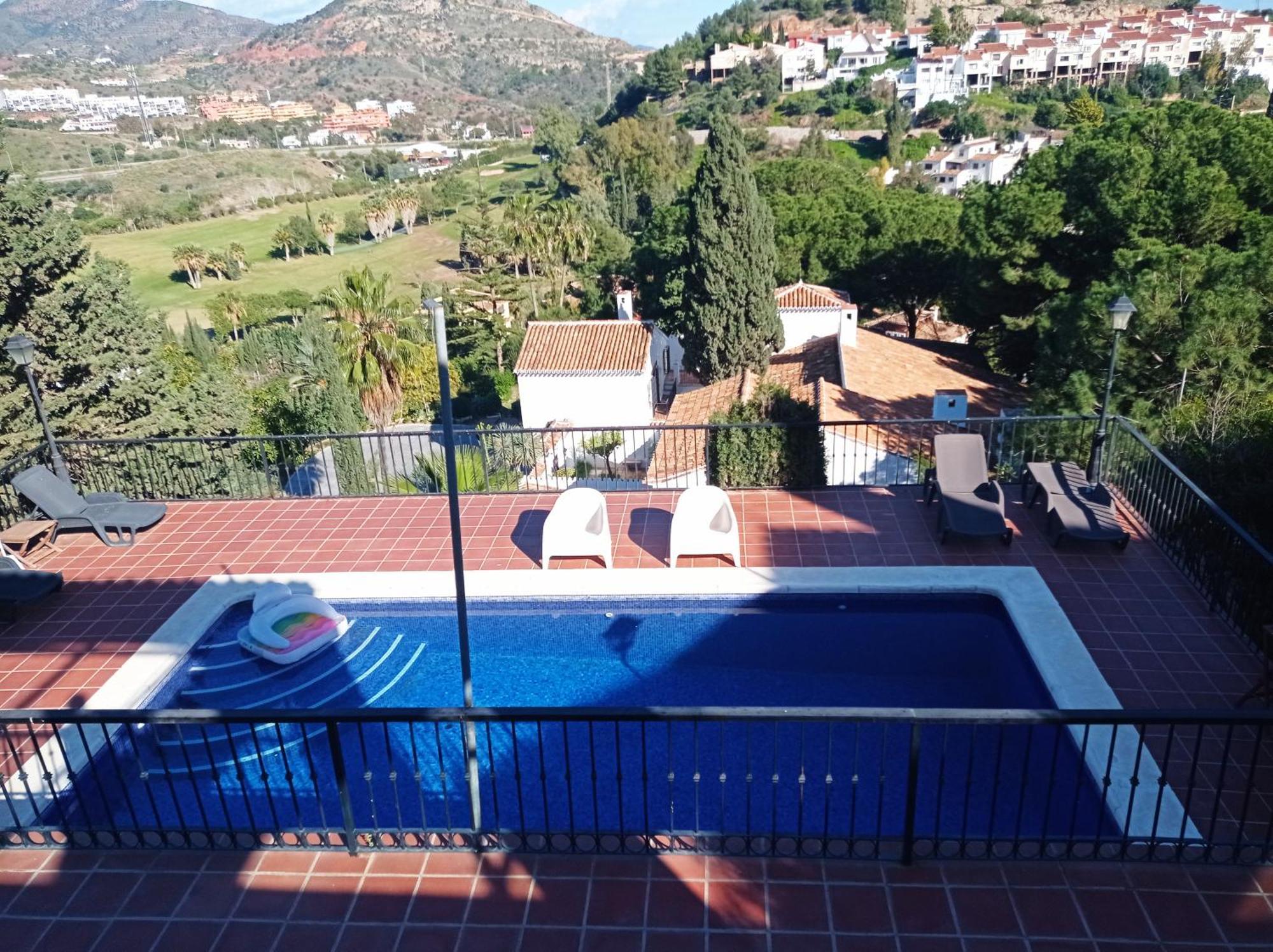 Apartamento En Villa Con Piscina Málaga Eksteriør bilde